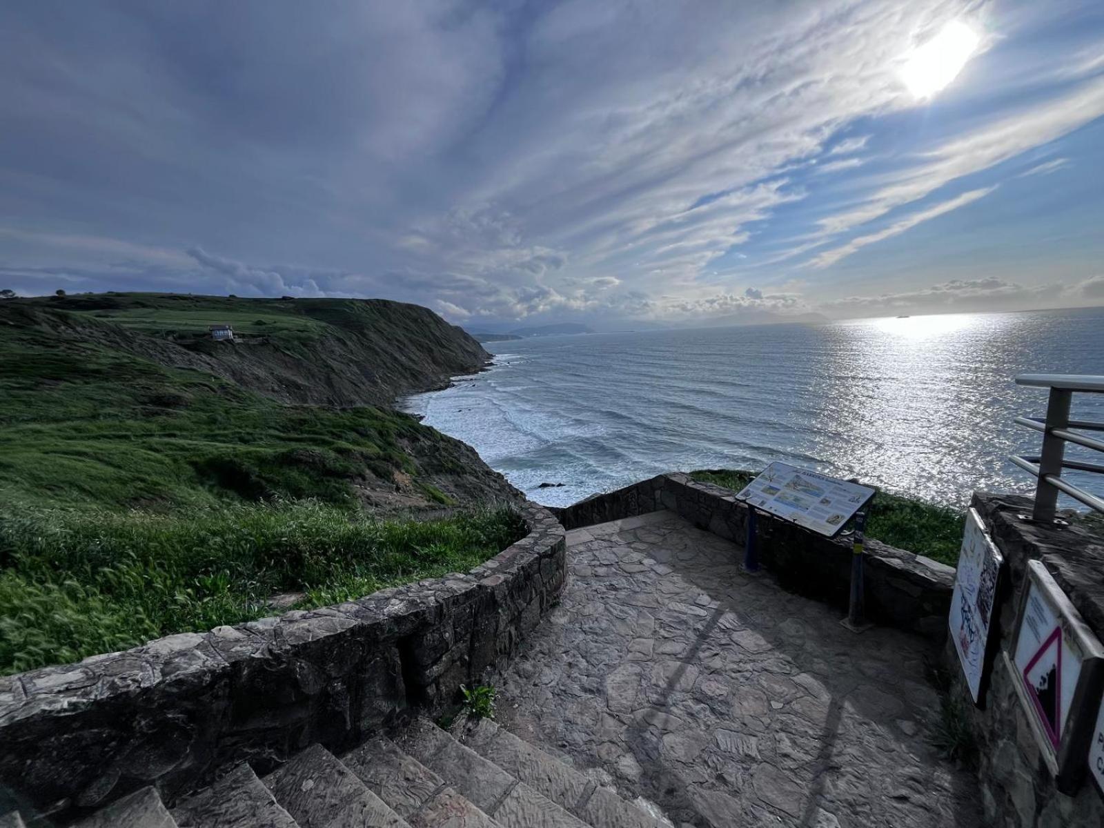Tu Refugio Junto Al Mar Te Espera Disfruta Final Europa League Apartamento Barrika Exterior foto